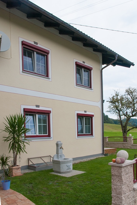 Referenzen im Bereich Fenster, Türen, Zäune, Balkone und Tore